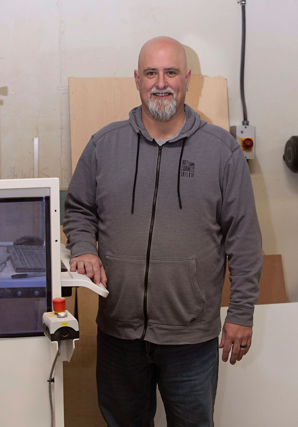 bill-emery-cabinet-shop--portrait-b9ad2fff451d2a3fb5310f0f9dcfddf3-tdcgm9usi8zo