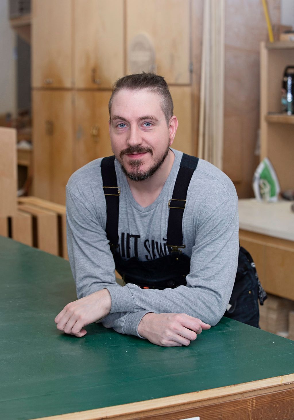 jake-cobb-cabinet-shop-portrait-c29a31f9bd654d9259d9692718bf7f20-rhzwtpb0d975